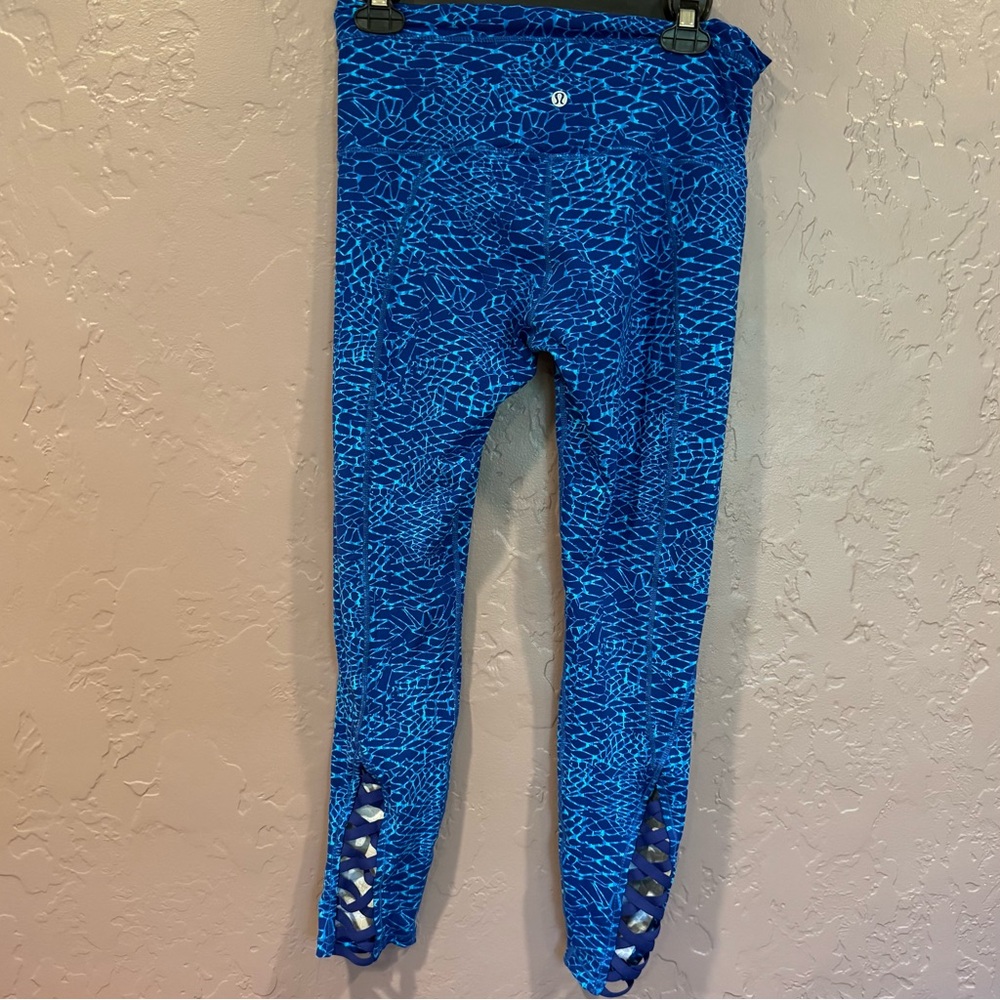 Lululemon Athletica Blue Patterned Leggings - 8